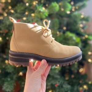 Timberland boots women’s size 9 barely worn!